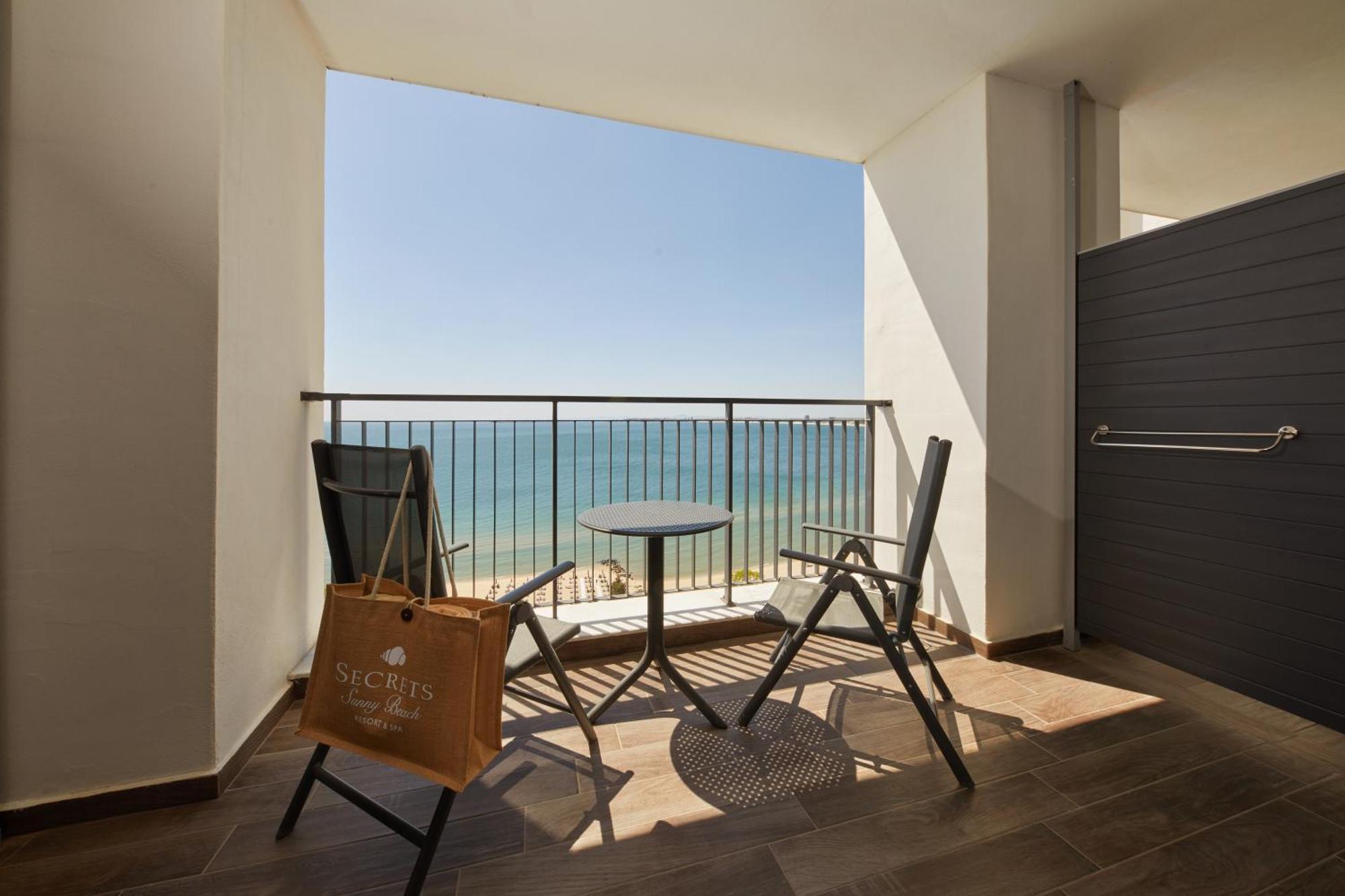 Secrets Sunny Beach Resort & Spa (Adults Only) الغرفة الصورة Balcony of a hotel room