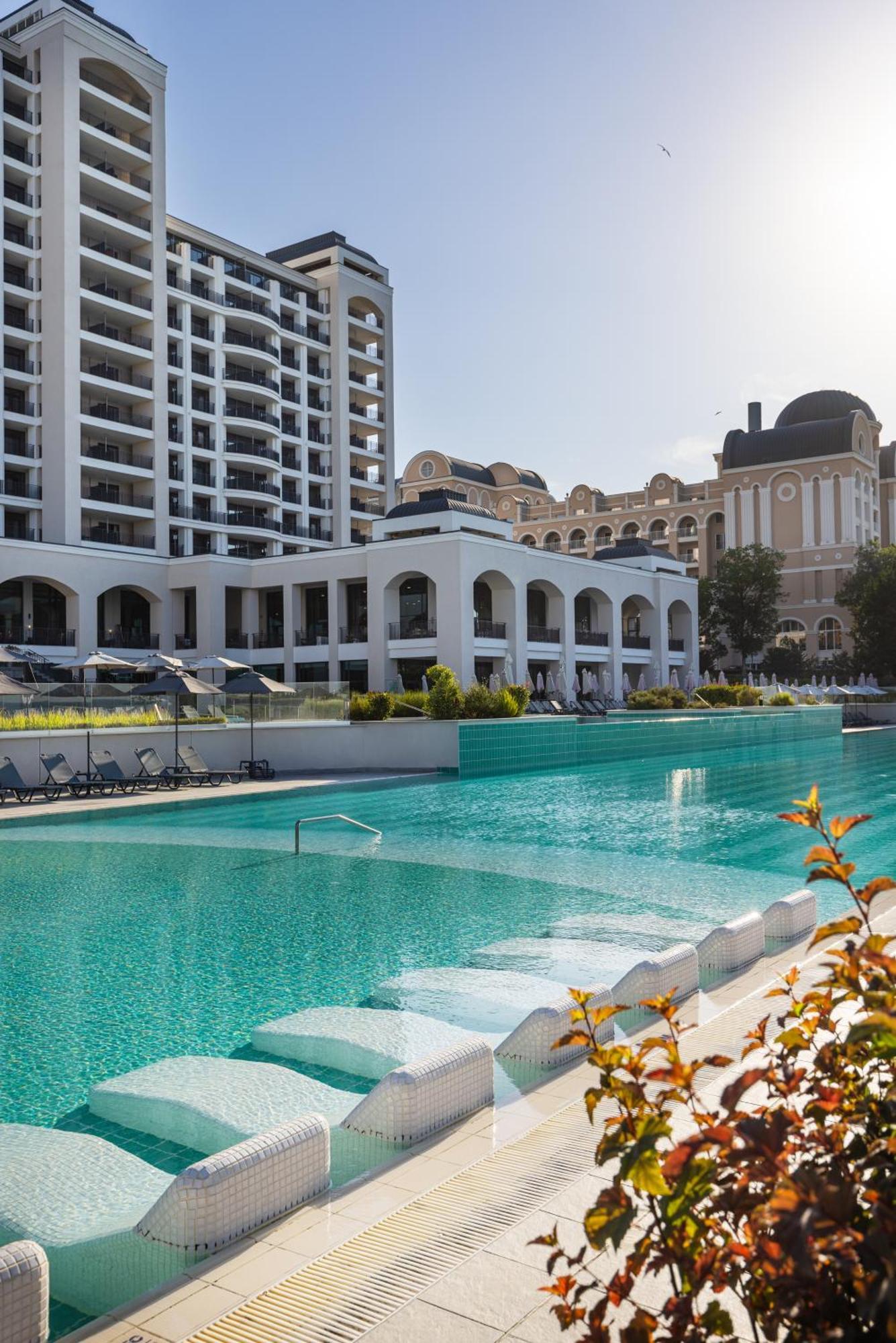 Secrets Sunny Beach Resort & Spa (Adults Only) المظهر الخارجي الصورة The hotel's pool
